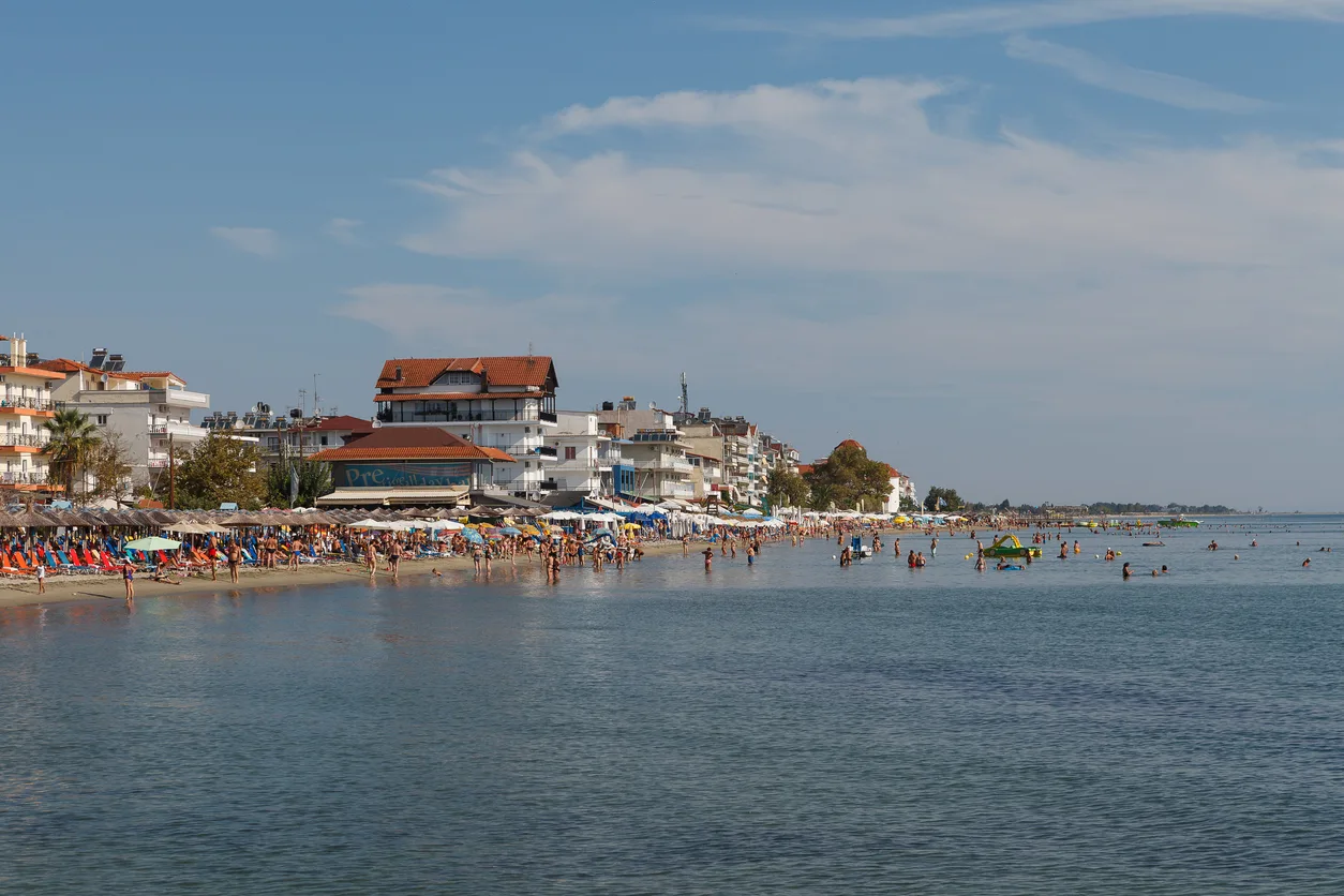 Porodica bira apartman ili hotel za letovanje u julu